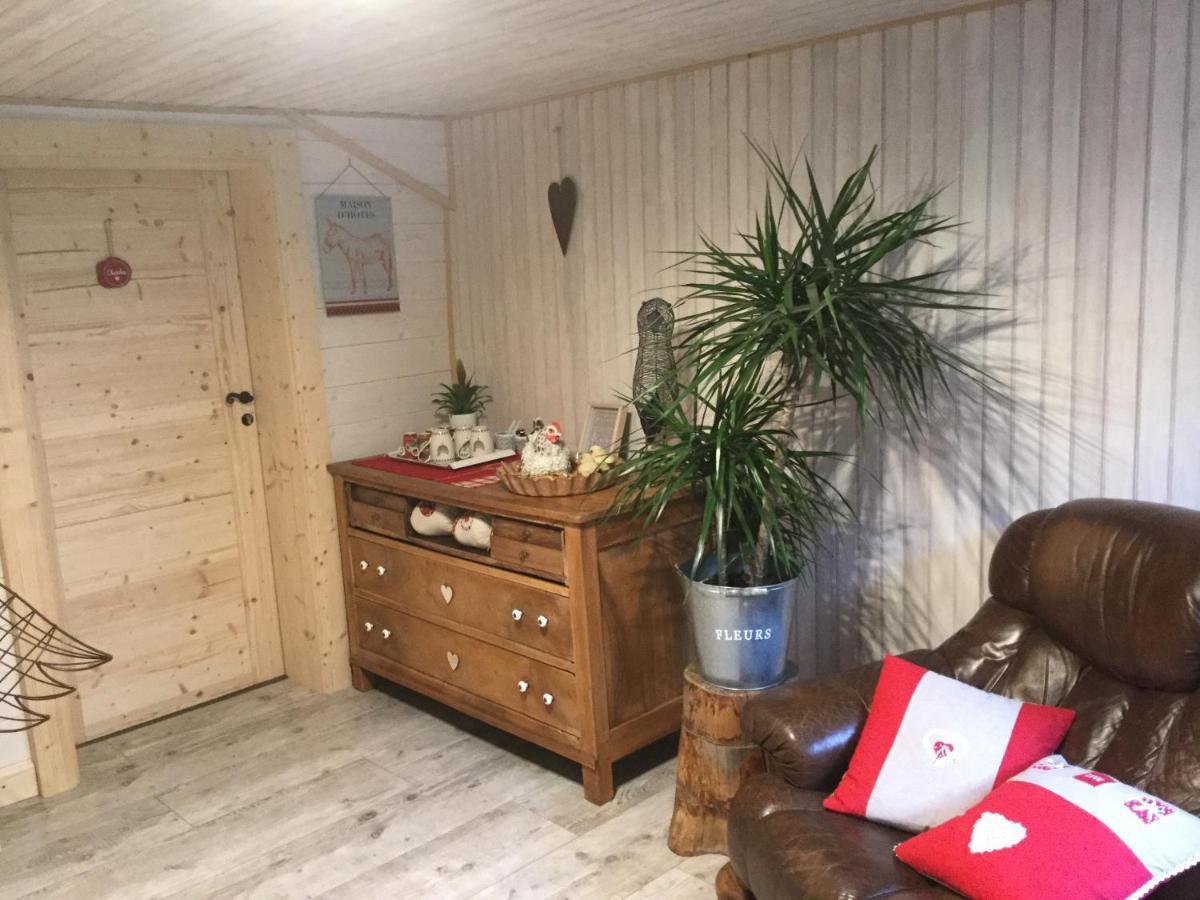La Ferme De La-Haut B&B Le Haut-du-Them Buitenkant foto